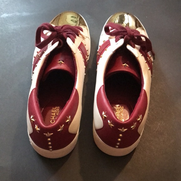 Star Studded MICHAEL Michael Kors Leather Tennis Shoes With Gold Toe SZ 9 - Picture 3 of 6